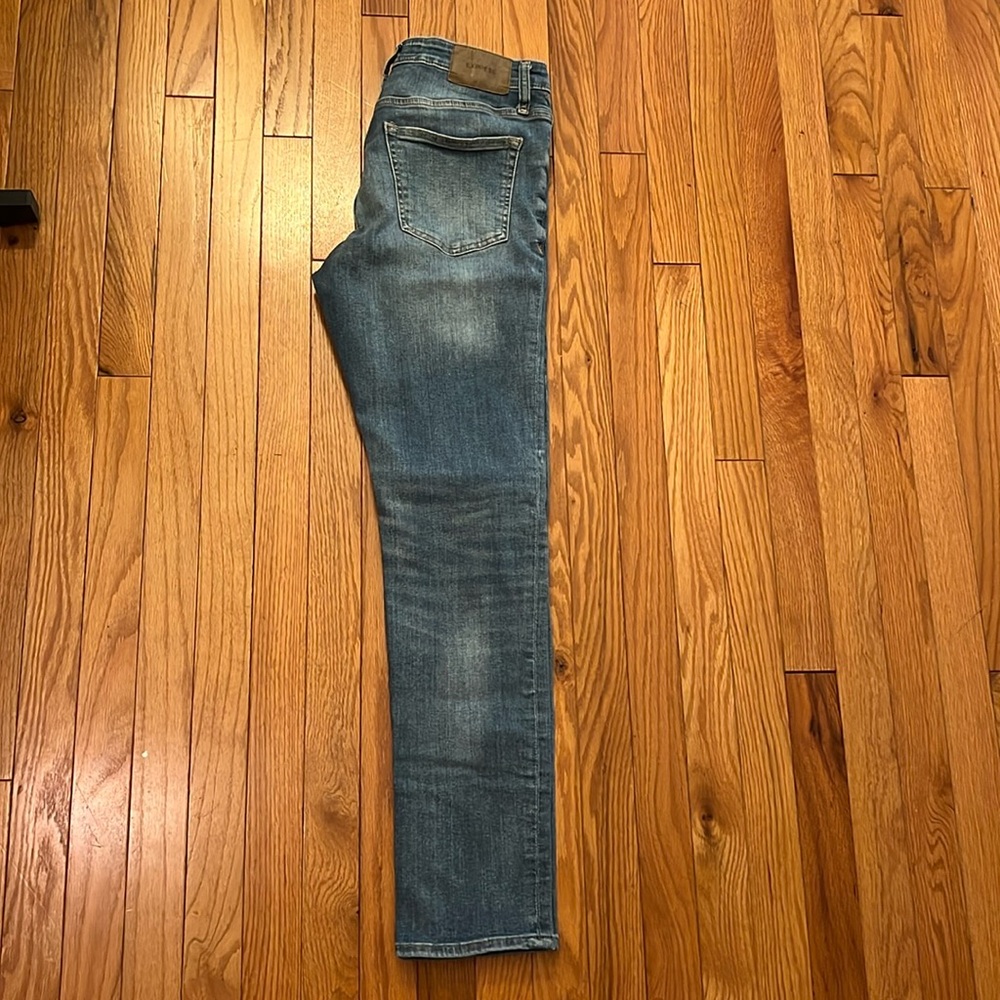 EUC • Men Slim Distressed Jeans • Express • 30x32 • Hyper Stretch